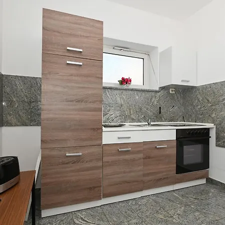 Гостевой дом Light - With Air Conditioning Задар
